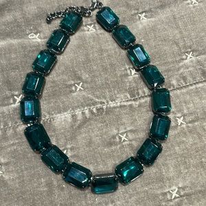 Rivere necklace color green adjustable .